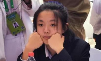 视频｜上海15岁女生蝉联“最年轻科学家”：从不补课也不刷题